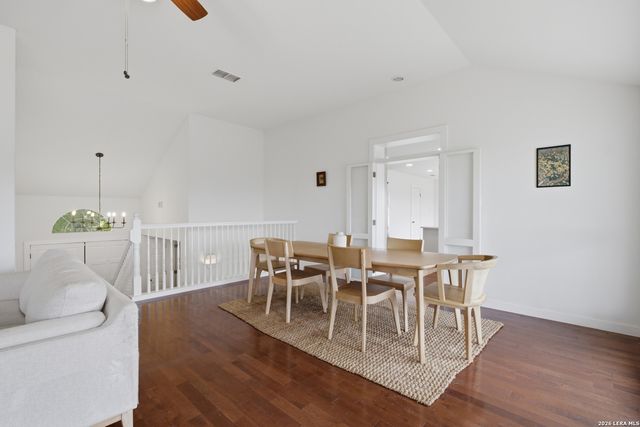 9846 Cash Mountain Rd, Helotes, TX 78023