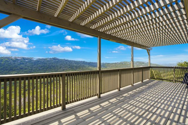 9846 Cash Mountain Rd, Helotes, TX 78023