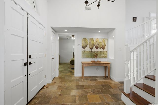 9846 Cash Mountain Rd, Helotes, TX 78023