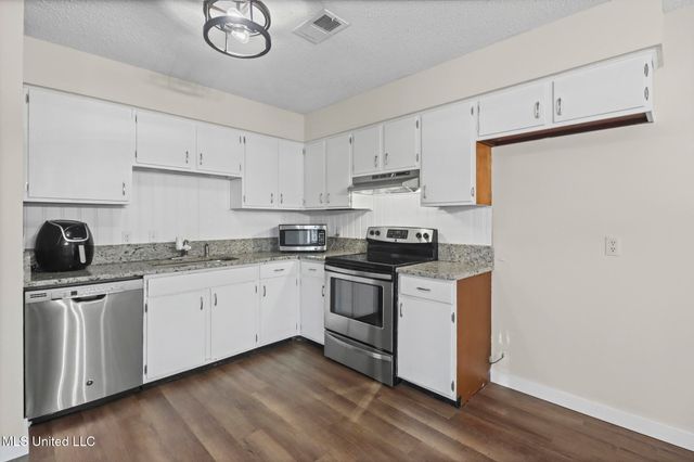 110 Jamaica Street, Long Beach, MS 39560