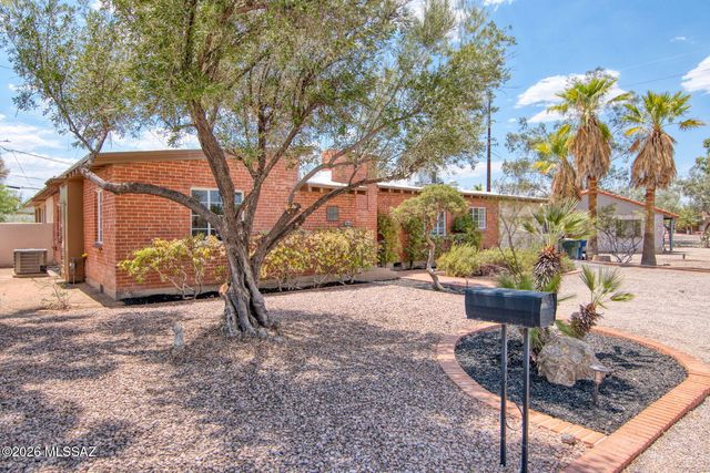3910 E Calle De Jardin, Tucson, AZ 85711