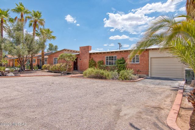3910 E Calle De Jardin, Tucson, AZ 85711