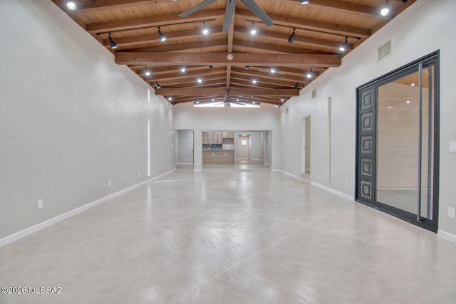 3910 E Calle De Jardin, Tucson, AZ 85711