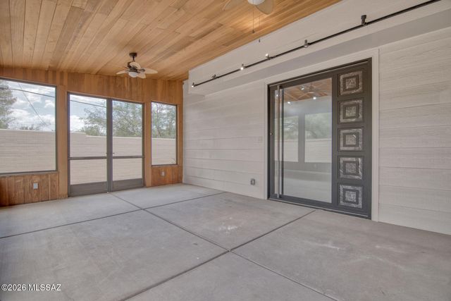 3910 E Calle De Jardin, Tucson, AZ 85711