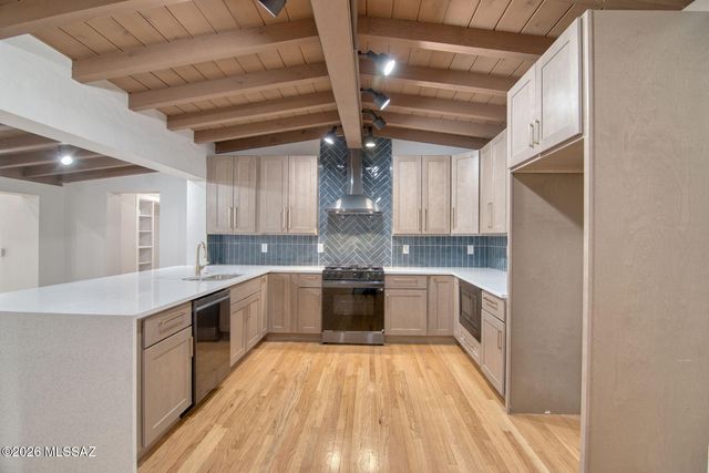 3910 E Calle De Jardin, Tucson, AZ 85711