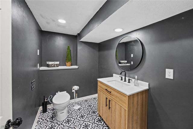 163 Sunset Drive, Hudson, OH 44236