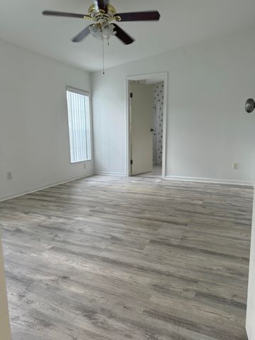 294 Kingfisher Avenue, Fort Pierce, FL 34982
