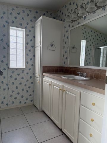 294 Kingfisher Avenue, Fort Pierce, FL 34982