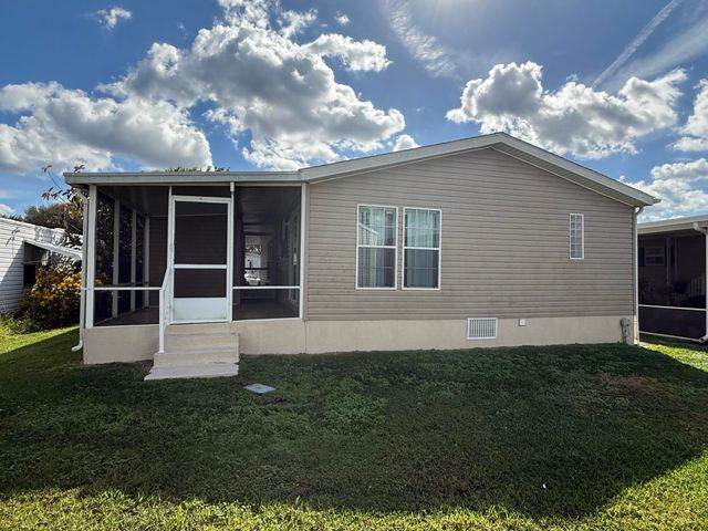 294 Kingfisher Avenue, Fort Pierce, FL 34982
