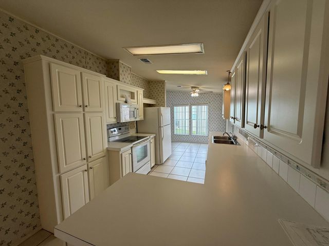 294 Kingfisher Avenue, Fort Pierce, FL 34982