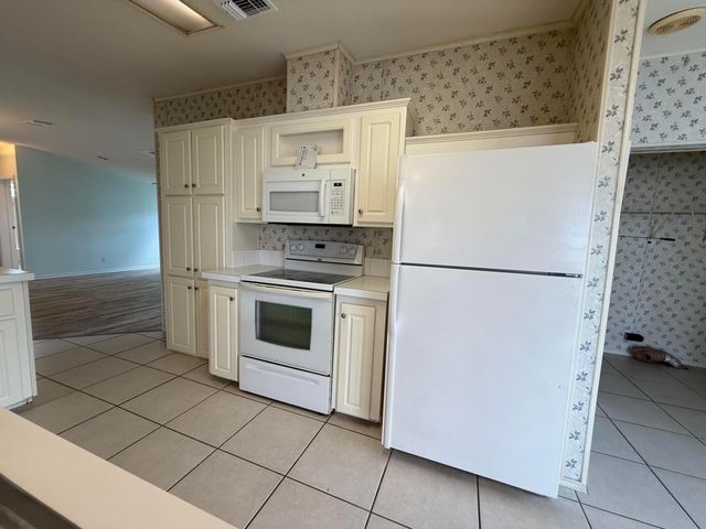 294 Kingfisher Avenue, Fort Pierce, FL 34982