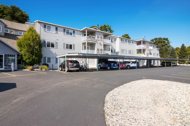 12047 S Elk Run, Elmwood Twp, MI 49684