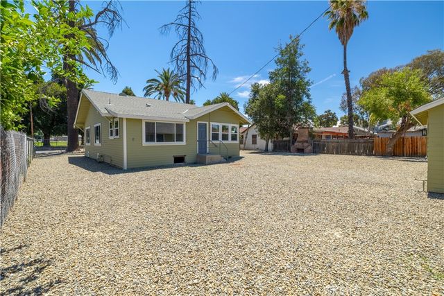 331 N Thompson, Hemet, CA 92543