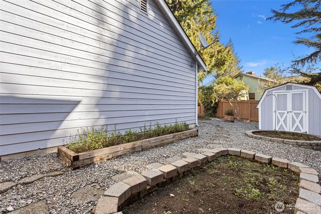 20809 33rd Avenue W, Lynnwood, WA 98036