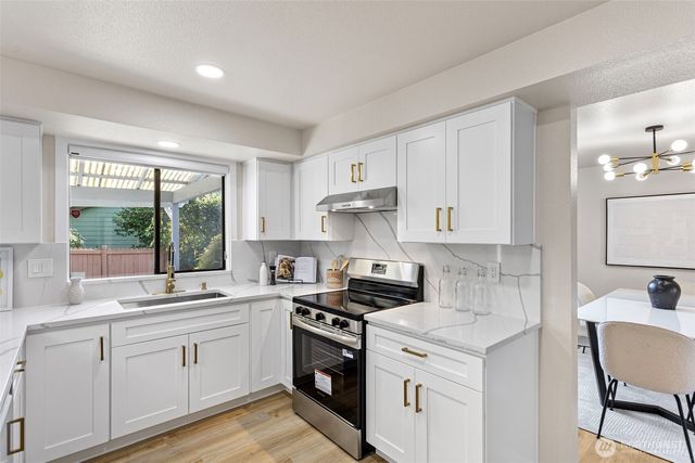 20809 33rd Avenue W, Lynnwood, WA 98036