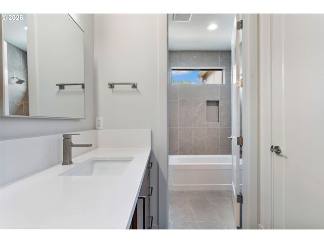 10723 Se 13TH Cir, Vancouver, WA 98664