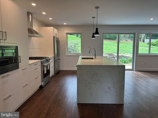 713 WOODFIELD RD, Villanova, PA 19085