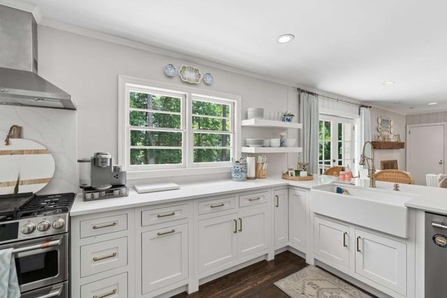 555 High Brook Drive, Sandy Springs, GA 30342