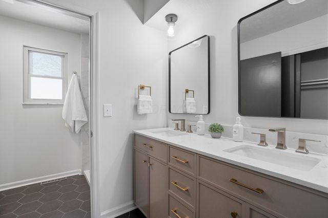 961 E College Avenue, Westerville, OH 43081