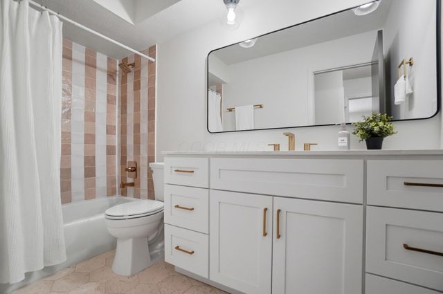 961 E College Avenue, Westerville, OH 43081