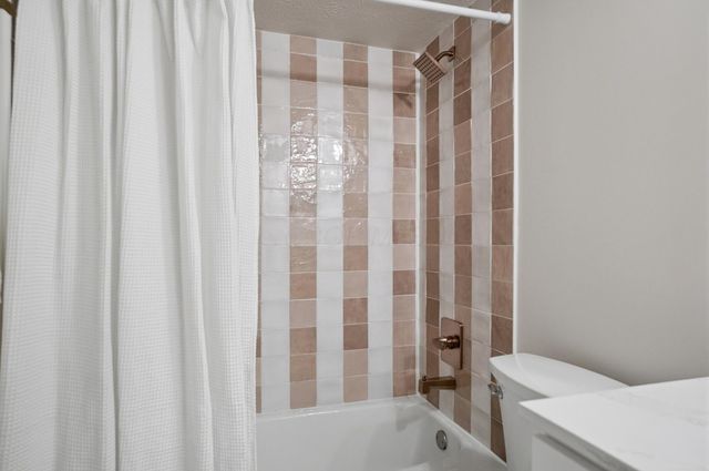 961 E College Avenue, Westerville, OH 43081