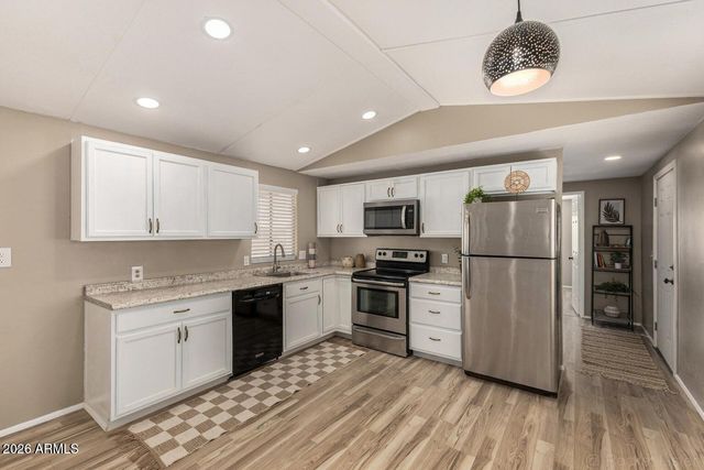 1770 N VALLEY Drive 41, Apache Junction, AZ 85120