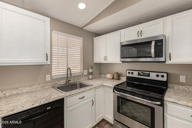 1770 N VALLEY Drive 41, Apache Junction, AZ 85120