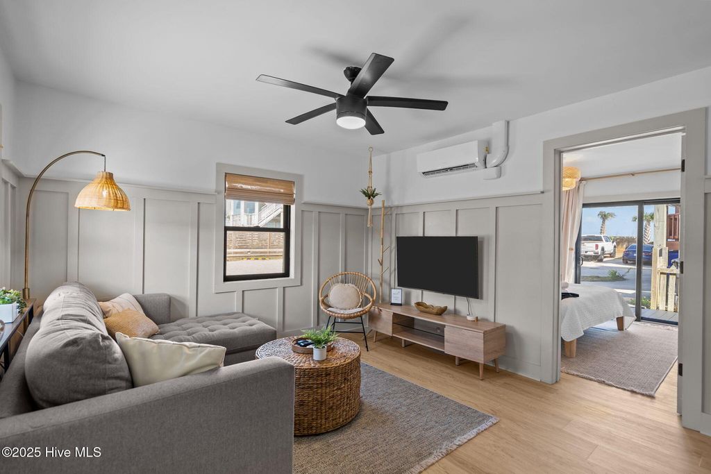 Image 13 of property listing at 1603 Lake Park Boulevard S, Carolina Beach, NC 28428