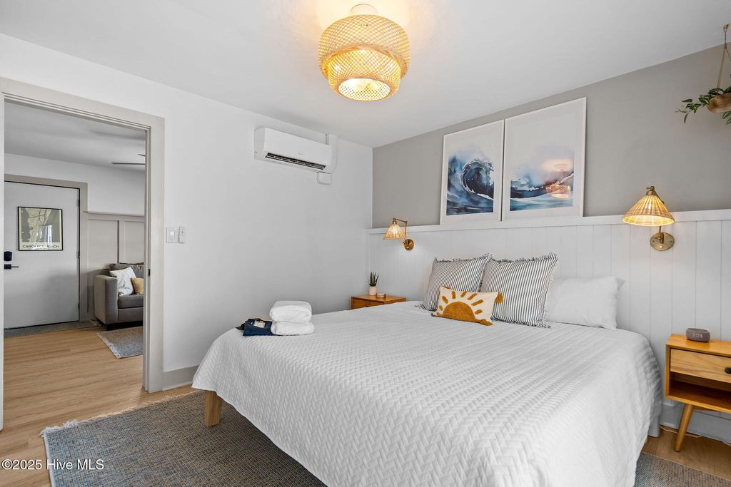 Image 14 of property listing at 1603 Lake Park Boulevard S, Carolina Beach, NC 28428