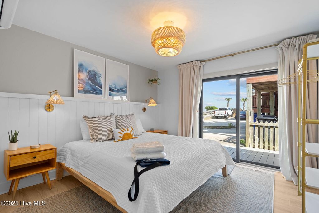 Image 16 of property listing at 1603 Lake Park Boulevard S, Carolina Beach, NC 28428