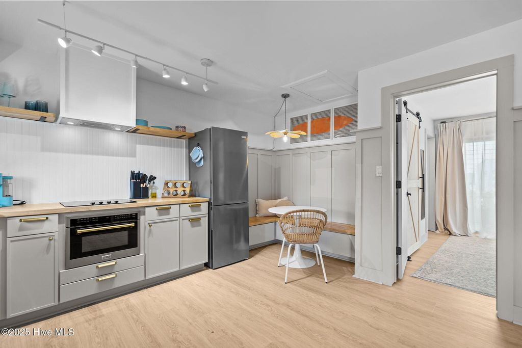 Image 25 of property listing at 1603 Lake Park Boulevard S, Carolina Beach, NC 28428