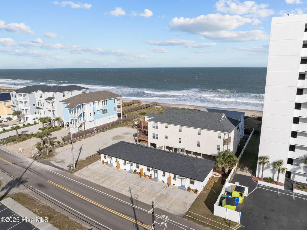 Image 4 of property listing at 1603 Lake Park Boulevard S, Carolina Beach, NC 28428