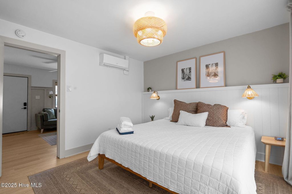 Image 43 of property listing at 1603 Lake Park Boulevard S, Carolina Beach, NC 28428