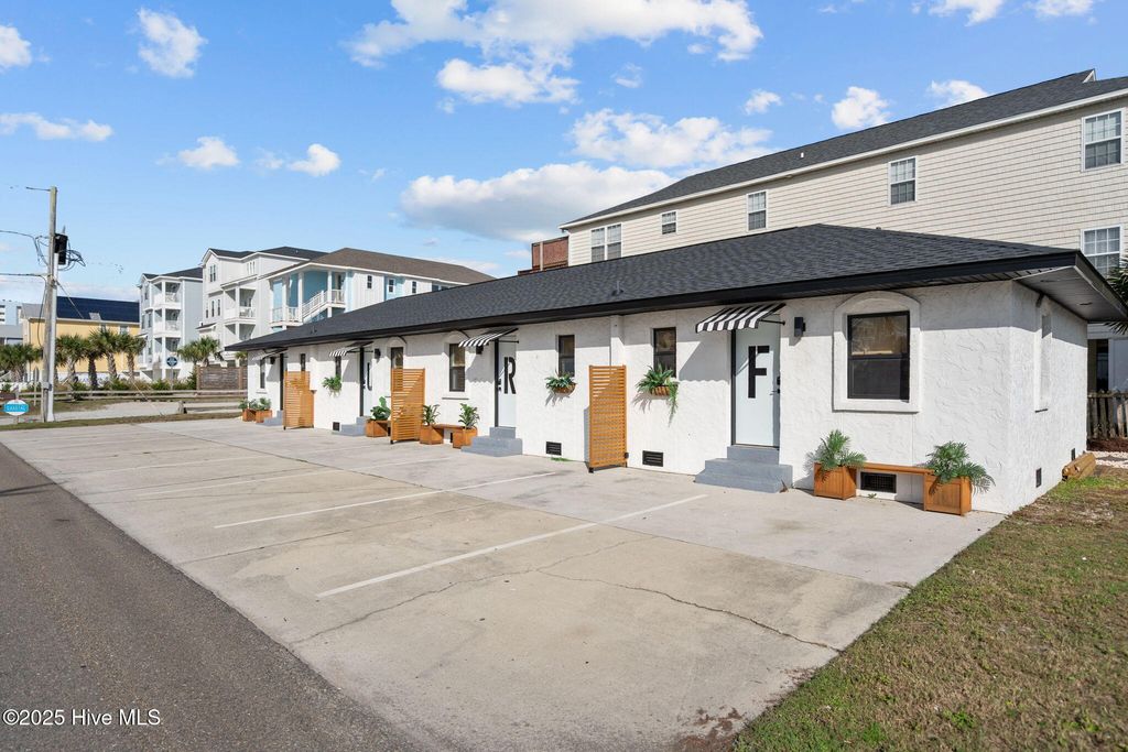 Image 61 of property listing at 1603 Lake Park Boulevard S, Carolina Beach, NC 28428