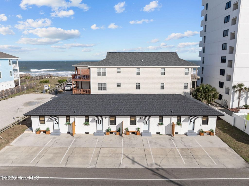 Image 67 of property listing at 1603 Lake Park Boulevard S, Carolina Beach, NC 28428