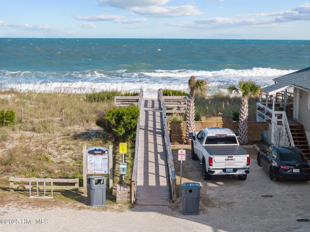 Image 70 of property listing at 1603 Lake Park Boulevard S, Carolina Beach, NC 28428