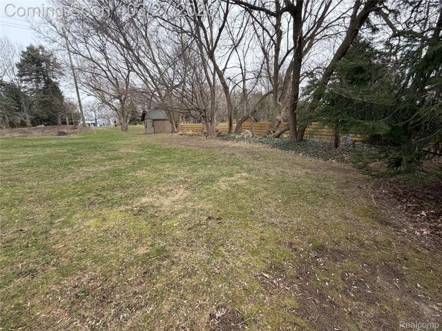 3067 Covey Hill, Oxford Village, MI 48371