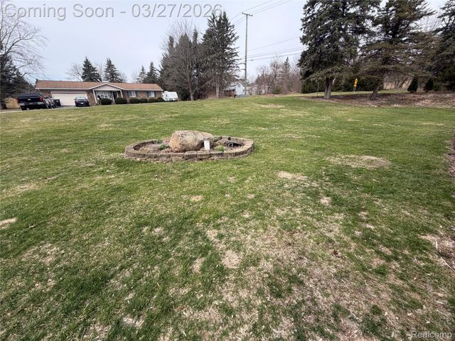 3067 Covey Hill, Oxford Village, MI 48371