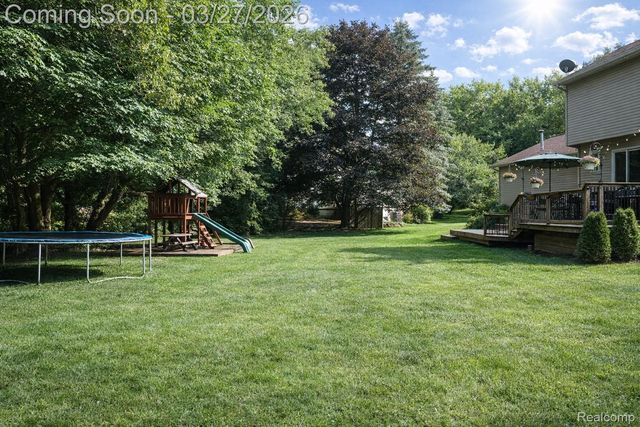 3067 Covey Hill, Oxford Village, MI 48371
