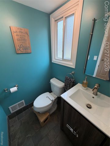 3067 Covey Hill, Oxford Village, MI 48371