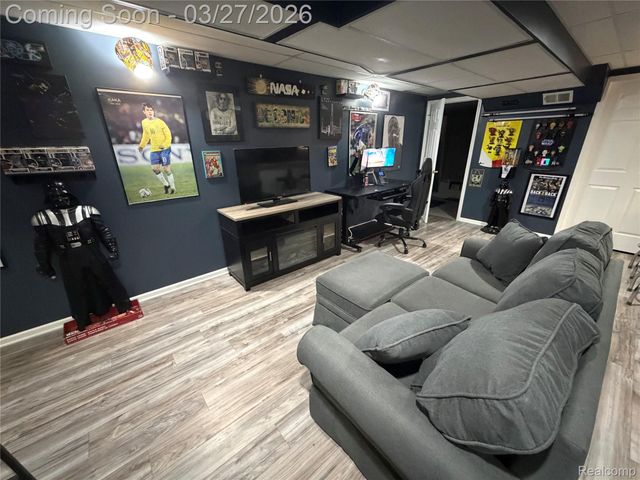 3067 Covey Hill, Oxford Village, MI 48371