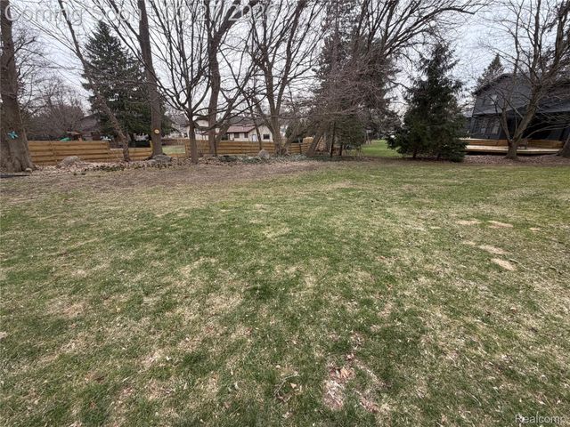 3067 Covey Hill, Oxford Village, MI 48371