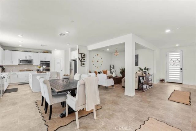 4961 Bay Laurel, Fontana, CA 92336