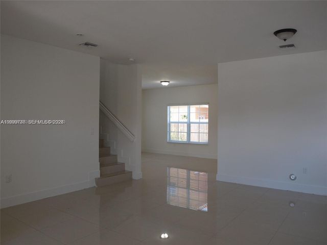 15651 SW 11th Ter, Miami, FL 33194