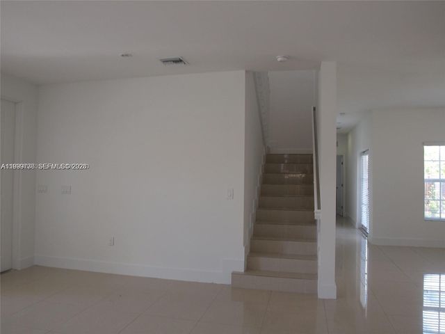 15651 SW 11th Ter, Miami, FL 33194