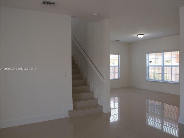 15651 SW 11th Ter, Miami, FL 33194