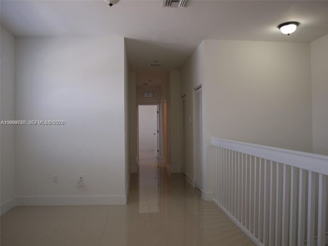 15651 SW 11th Ter, Miami, FL 33194