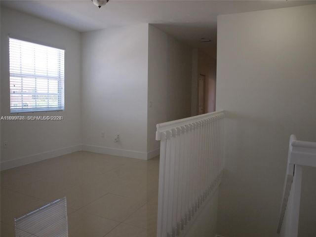 15651 SW 11th Ter, Miami, FL 33194