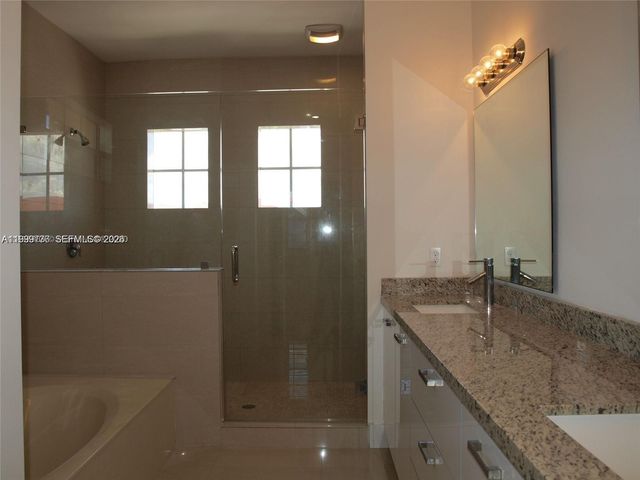 15651 SW 11th Ter, Miami, FL 33194