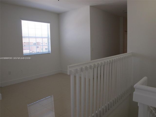 15651 SW 11th Ter, Miami, FL 33194